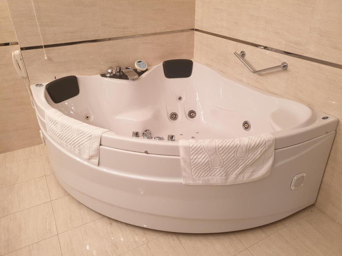 Hotel Presidivm Palace 洛维奇 外观 照片