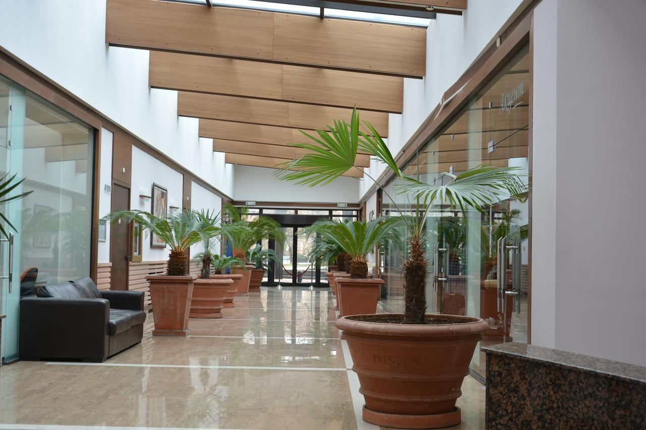 Hotel Presidivm Palace 洛维奇 外观 照片